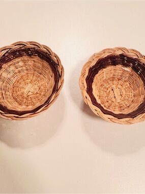 Set of 2 Handwoven Wicker Baskets Rustic Decorative Bowls Natural & Dark Trim